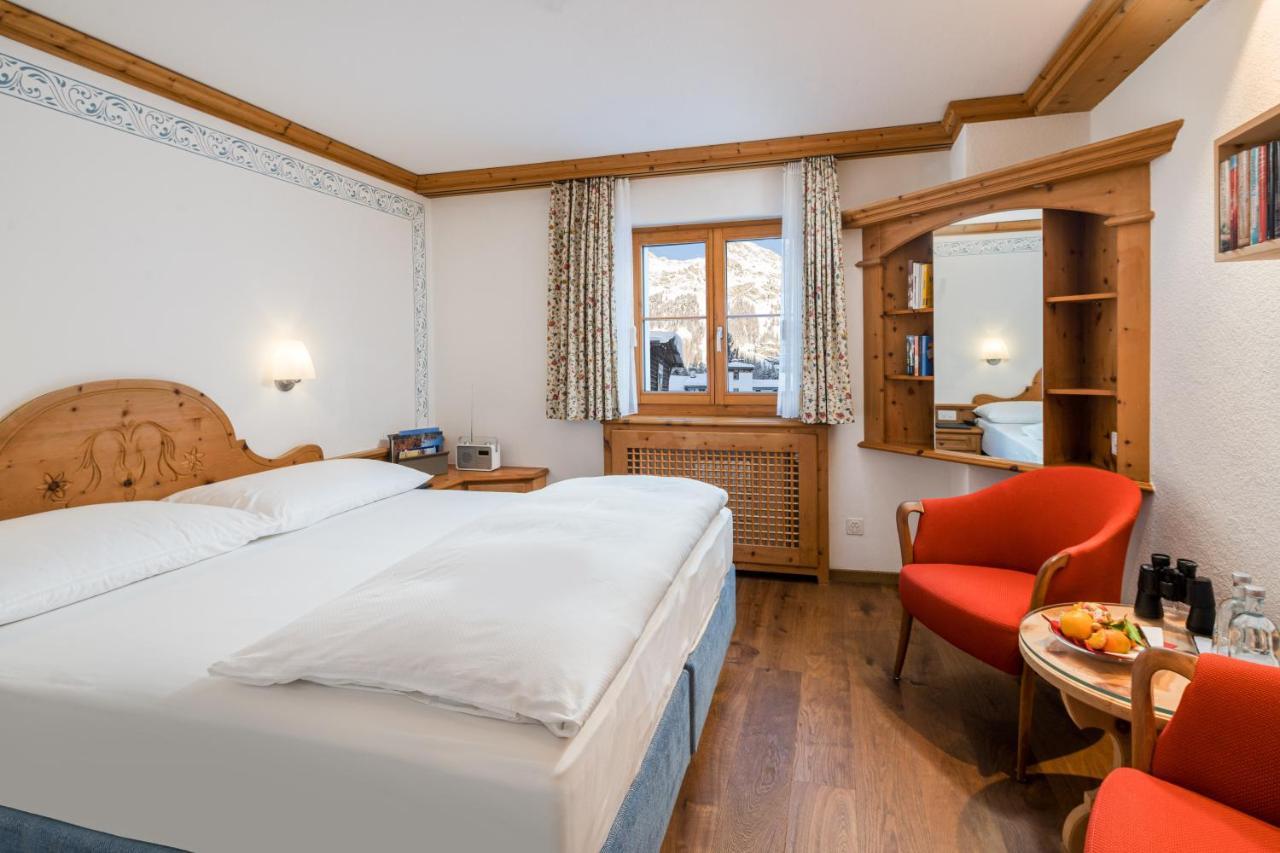 סילס מריה Hotel Chesa Randolina מראה חיצוני תמונה